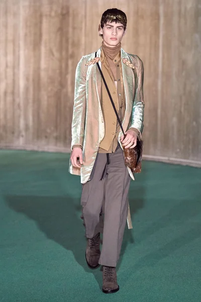 Look 31